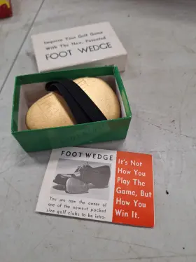 631-140 Leister Game Co. Vintage 1963 Foot Wedge 63-140 Gold Black Fits Any Golf Shoe