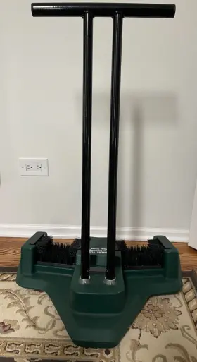 512-11 Par Aide Portable Spike Brush Stand With Alternative Brushes Green - Golf #512-11