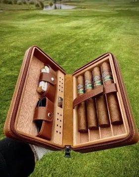 Stogies N Bogies 840073468570 New Bogeys Golf 4 Count Leather/ Cedar Humidor
